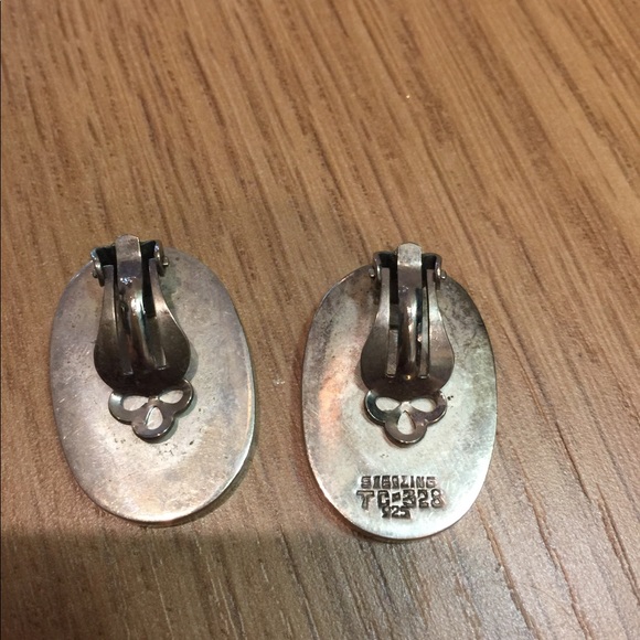 Vintage sterling silver and onyx earrings - Picture 2 of 2